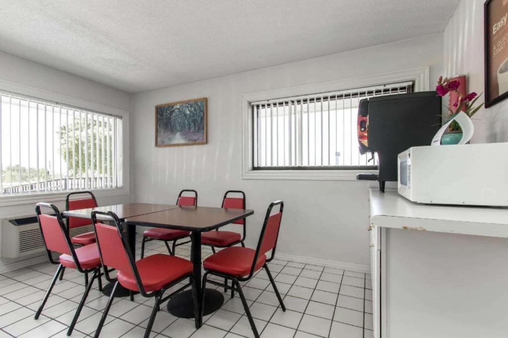 Econo Lodge Crestview Dış mekan fotoğraf
